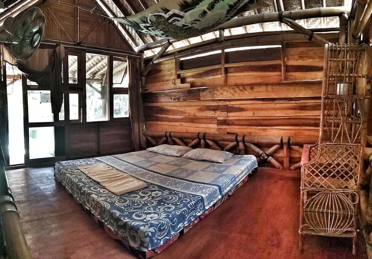 Harry'S Ocean House Watukarung Homestay Kalak Dış mekan fotoğraf