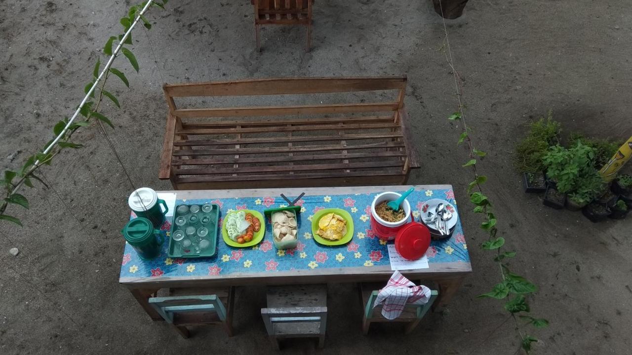Harry'S Ocean House Watukarung Homestay Kalak Dış mekan fotoğraf