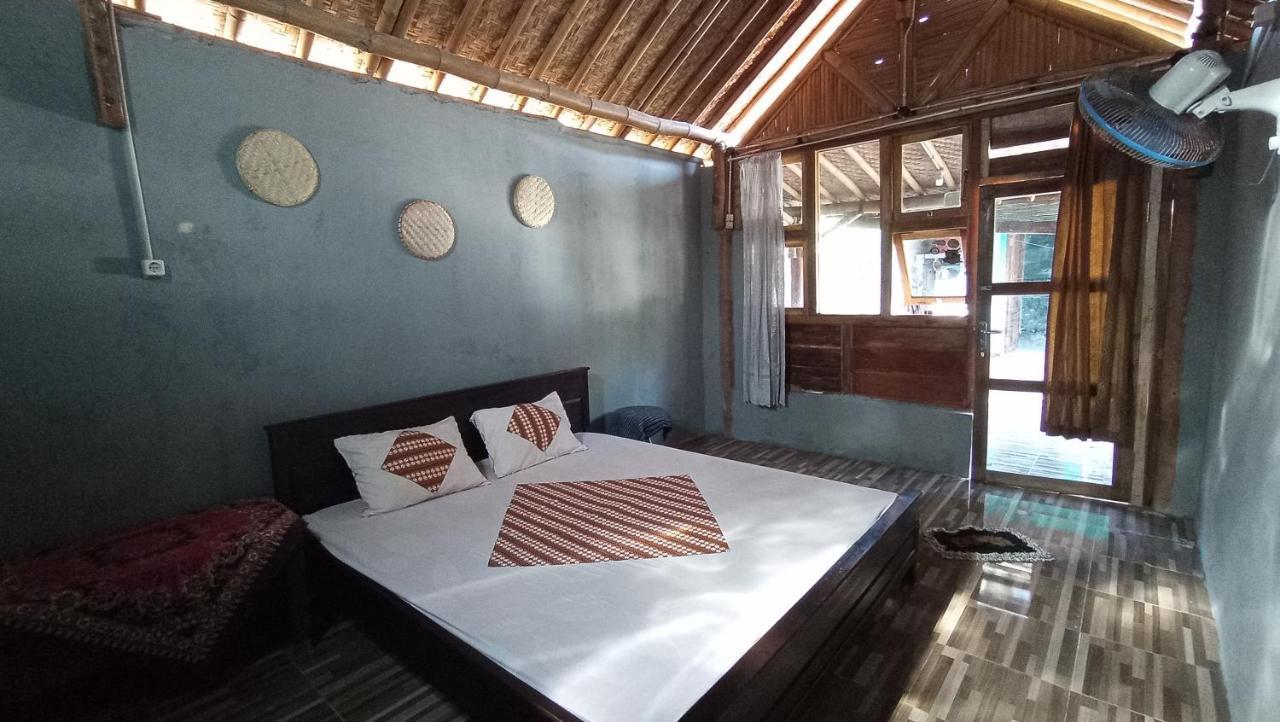 Harry'S Ocean House Watukarung Homestay Kalak Oda fotoğraf