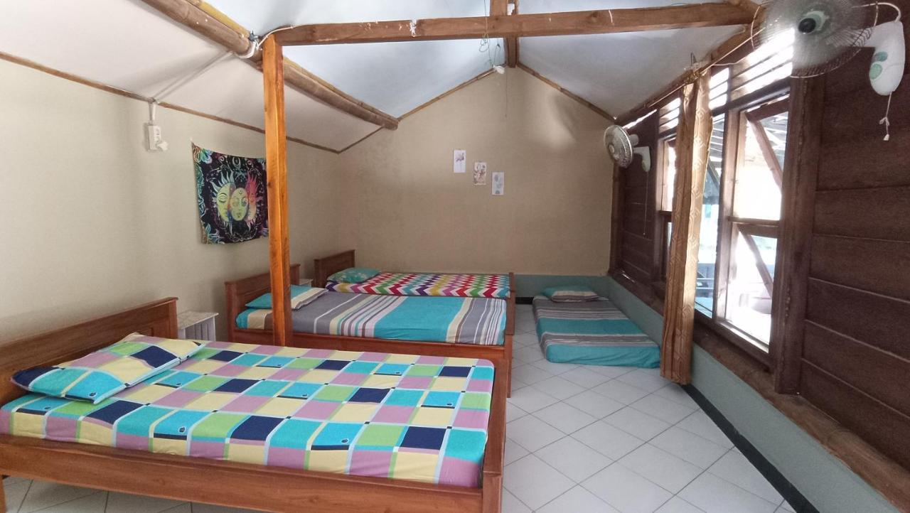 Harry'S Ocean House Watukarung Homestay Kalak Dış mekan fotoğraf